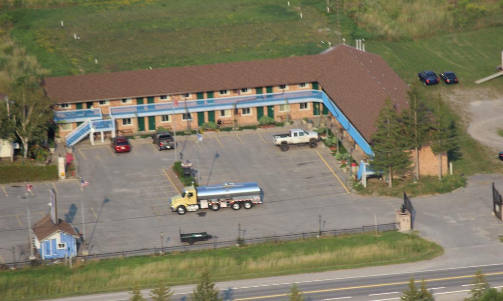 Knights Inn Lindsay Exterior foto